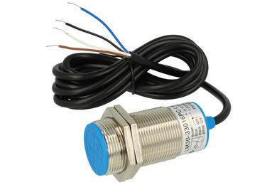 Sensor; inductive; LM30-33016PC-L; PNP; NO/NC; 16mm; 10÷30V; DC; 200mA; cylindrical metal; fi 30mm; 68mm; flush type; with 2m cable; Greegoo; RoHS