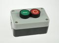 Przełącznik; przyciskowy; SALB213; ON-(OFF)+OFF-(ON); czerwony+zielony; bez podświetlenia; śrubowe; 2 pozycje; 5A; 600V AC; 22mm; Howo