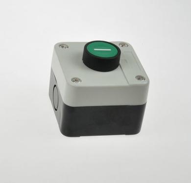 Switch; push button; SALB102; OFF-(ON); green; no backlight; screw; 2 positions; 5A; 600V AC; 22mm; Howo