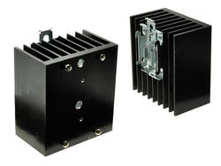 Radiator; SSRDY-DX; do SSR 1-fazowych; do SSR 3-fazowych; z uchwytem TS35 na szynę DIN; z otworami; czerniony; 0,91K/W; 110mm; 100mm; 60mm; Firma Piekarz