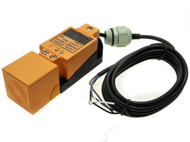 Czujnik; indukcyjny; JG40L-Z20NH; NPN; NO/NC; 20mm; 10÷30V; DC; 200mA; prostopadłościenny; 40mm; 120mm; z przewodem 2mb; Howo; RoHS