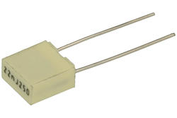 Kondensator; poliestrowy; MKT; 22nF; 250V; R82IC2220DQ50J; 5%; 3,5x7,2x7,2mm; 5mm; luzem; -55...+105°C; Kemet; RoHS