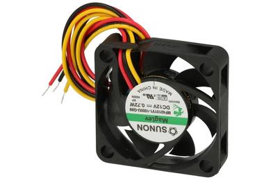 Fan; MF40101V1-1000U-G99; 40x40x10mm; magnetic Vapo; 12V; DC; 0,72W; 13,59m3/h; 27,3dB; 59mA; 7000RPM; 3 wires with rotation sensor; Sunon; RoHS; 4,5÷13,8V; 300mm